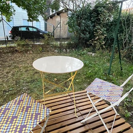 Le P'Tit Montjoux - Appart Avec Jardin Proche Gare Besançon Eksteriør billede